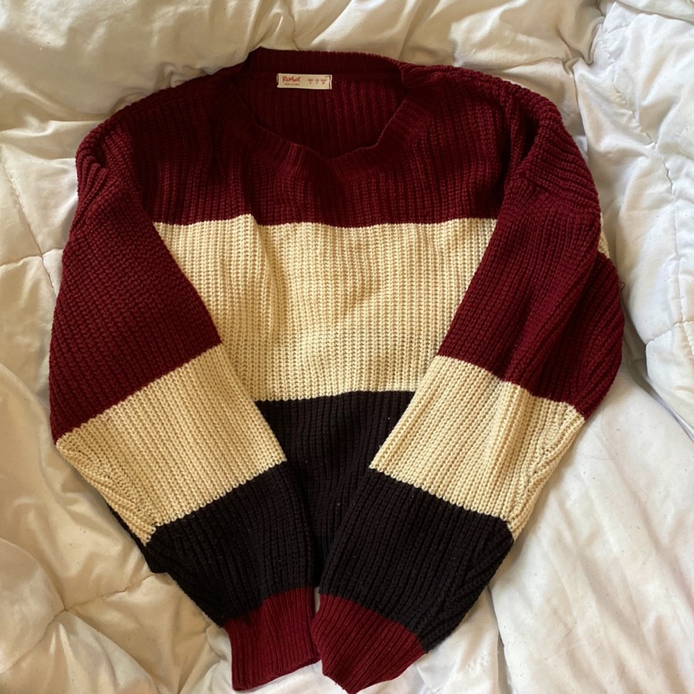 Fall cropped sweater, size small (4) Only worn once!